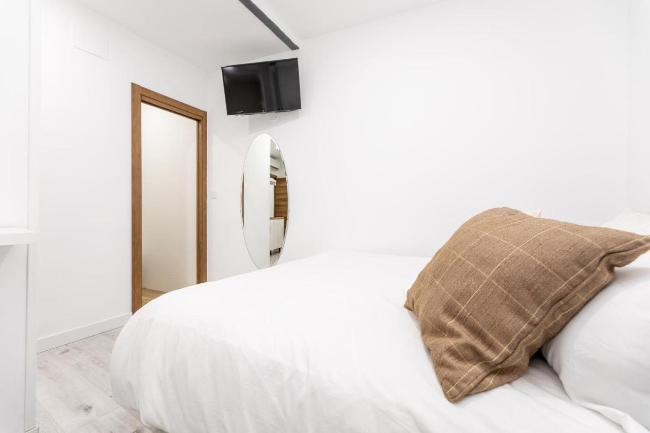 Los Apartamentos Jacinto Benavente Centro Madrid Esterno foto