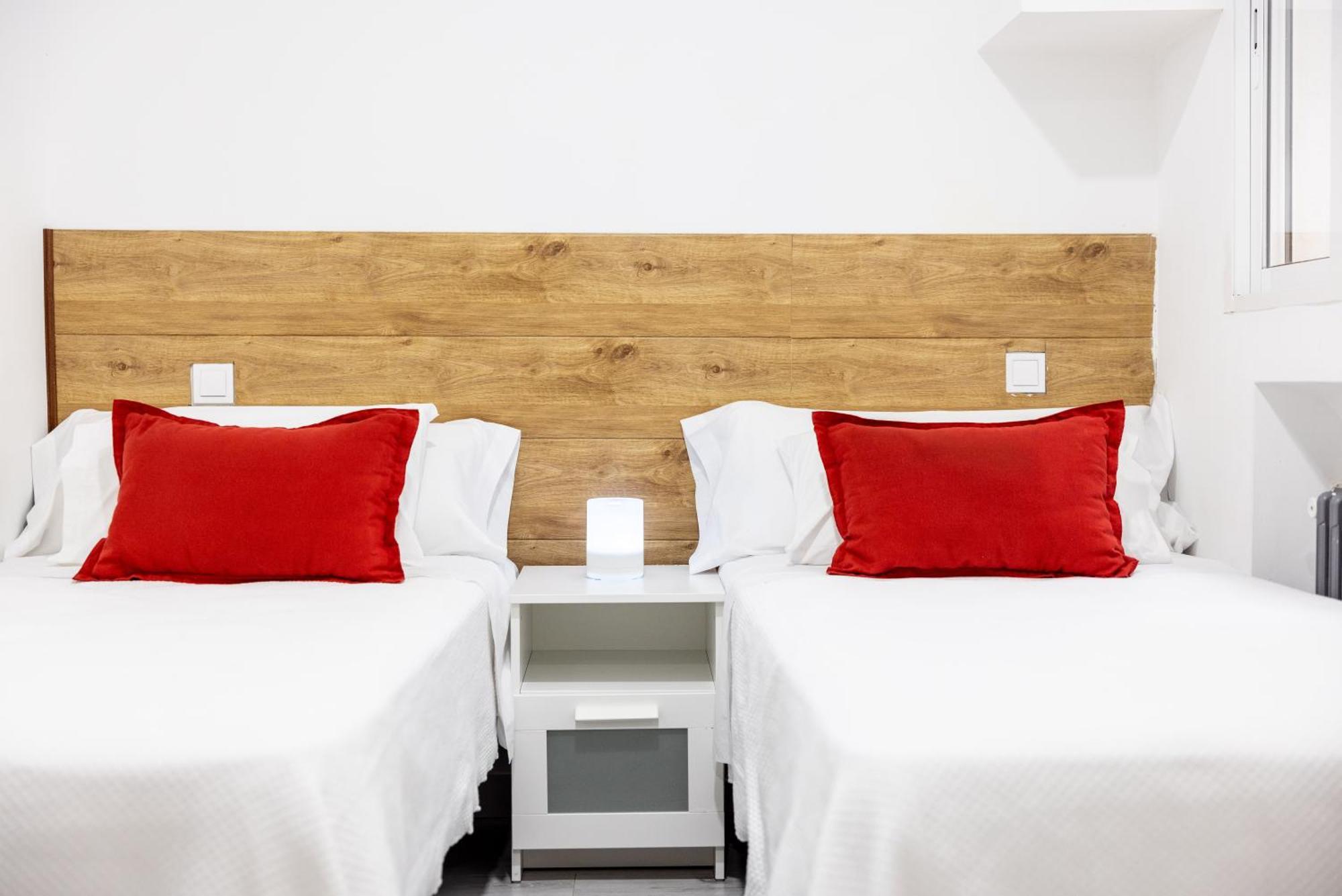 Los Apartamentos Jacinto Benavente Centro Madrid Esterno foto