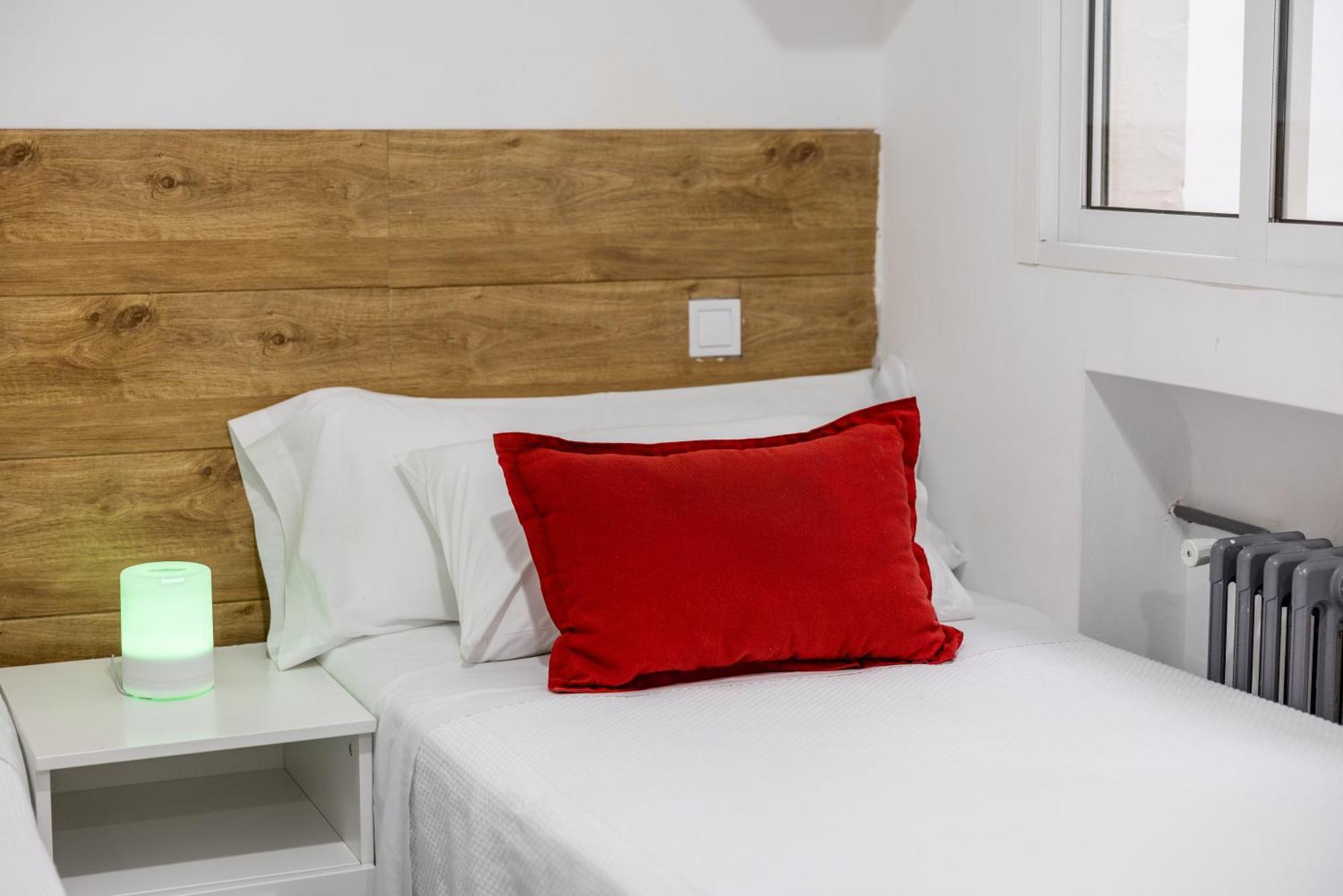 Los Apartamentos Jacinto Benavente Centro Madrid Esterno foto