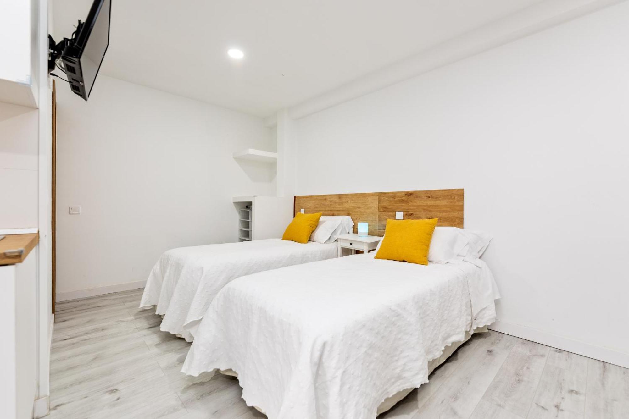 Los Apartamentos Jacinto Benavente Centro Madrid Esterno foto