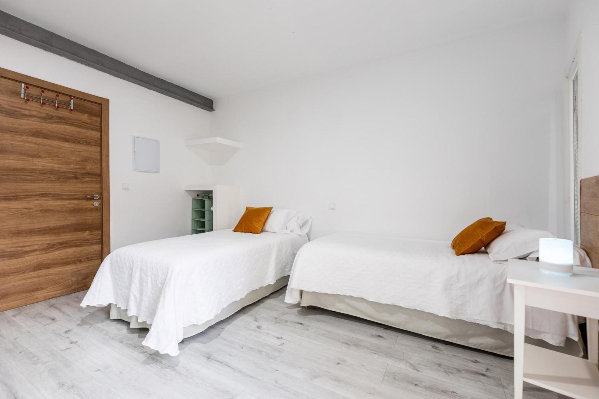 Los Apartamentos Jacinto Benavente Centro Madrid Esterno foto