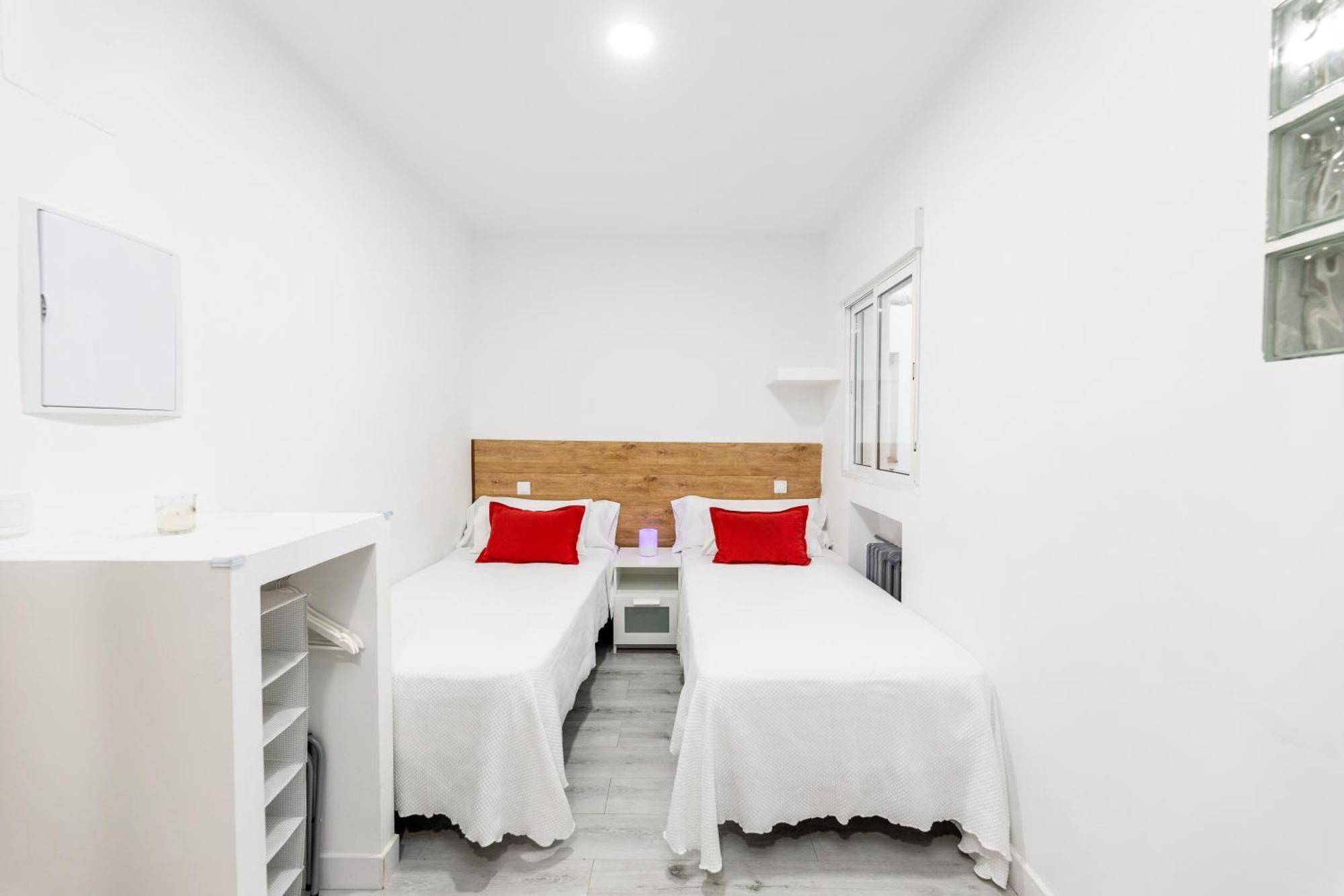 Los Apartamentos Jacinto Benavente Centro Madrid Esterno foto