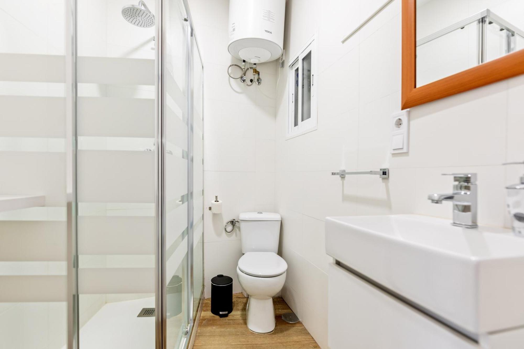 Los Apartamentos Jacinto Benavente Centro Madrid Esterno foto