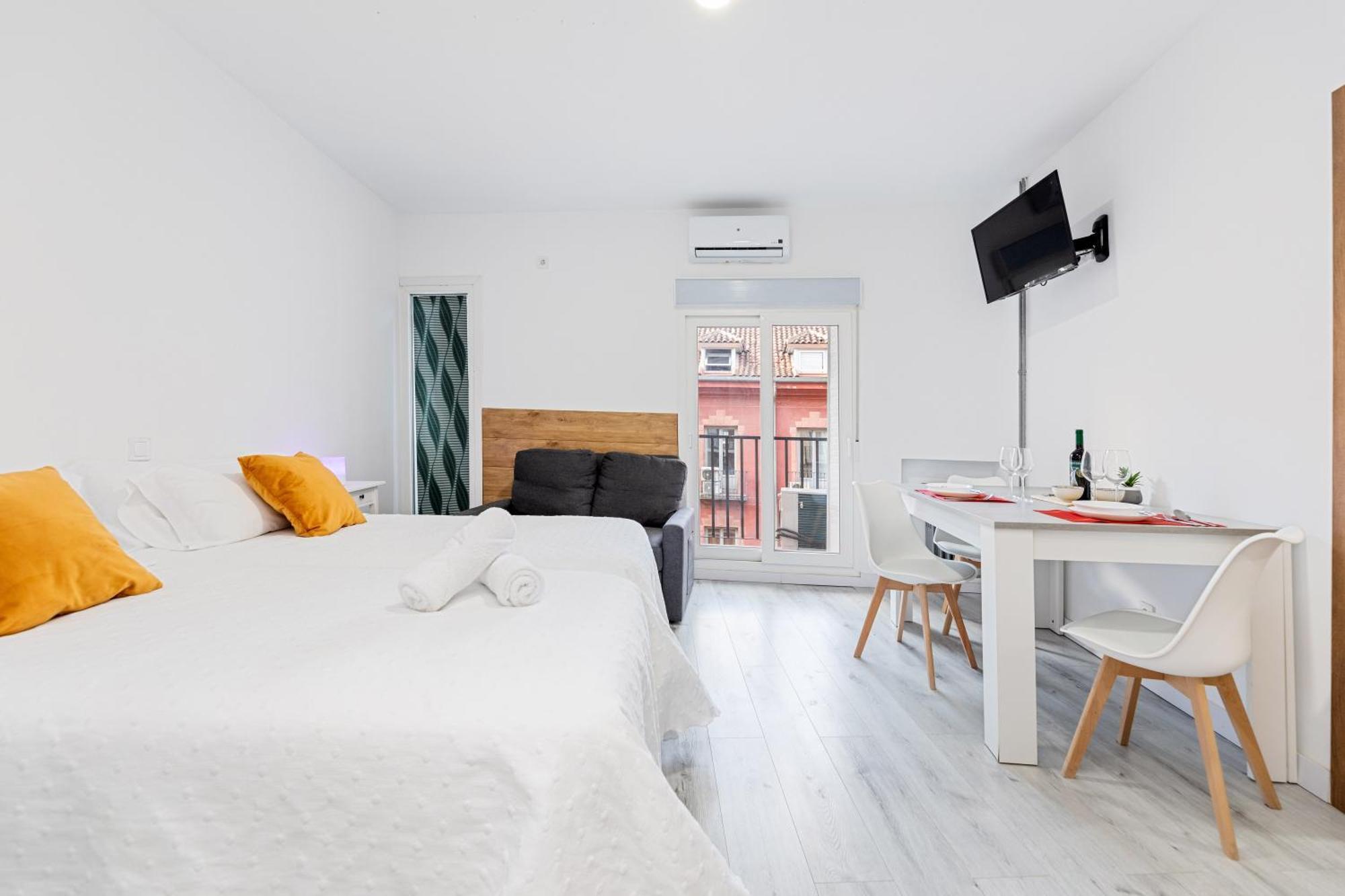 Los Apartamentos Jacinto Benavente Centro Madrid Esterno foto